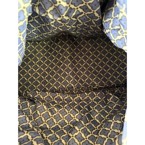 Vera Bradley Large Travel Duffel Bag Green- NWT - Picture 3 of 3